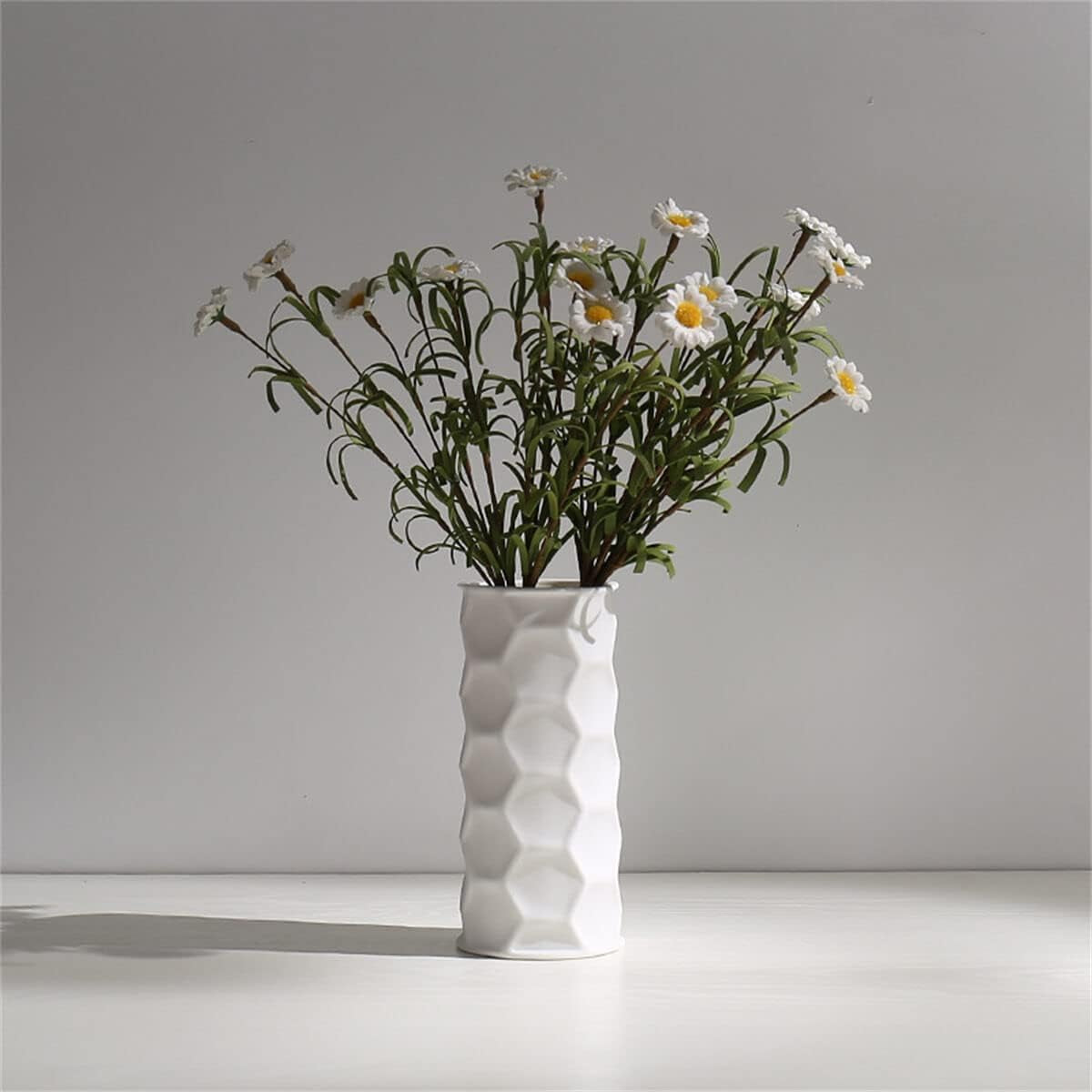 "Elevate Your Space with Our Chic White Geometric Ceramic Vase! Perfect for Dried Flowers & Modern Home Decor 🌼✨ #HomeDecor #VaseGoals"